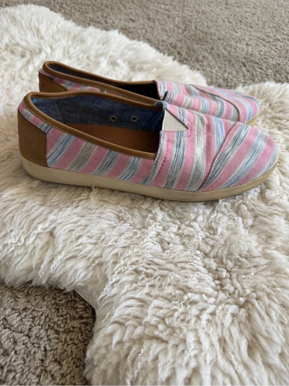 2️⃣ Toms Women's Alpargata Plus Slip-ons | W 9.5